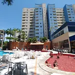 Golden Dolphin Grand Hotel 656 - 2 Quartos - 6 Adultos E 1 Crianca Ate 5 Anos - Caldas Novas - Go